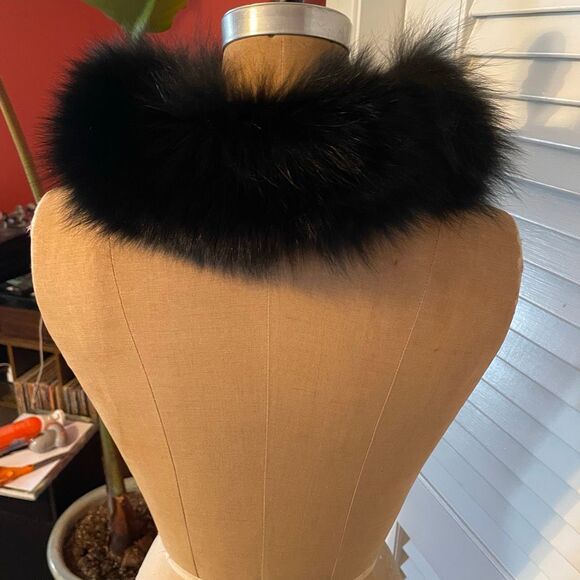 ADRIENNE LANDAU | black fox neck wrap - Picture 3 of 6